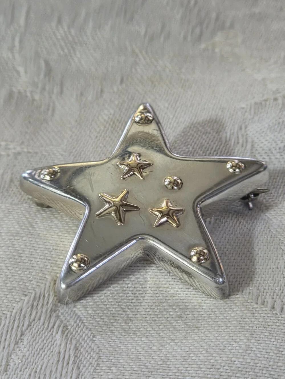 Designer Star Brooch in Sterling Silver and 18k Yellow Gold